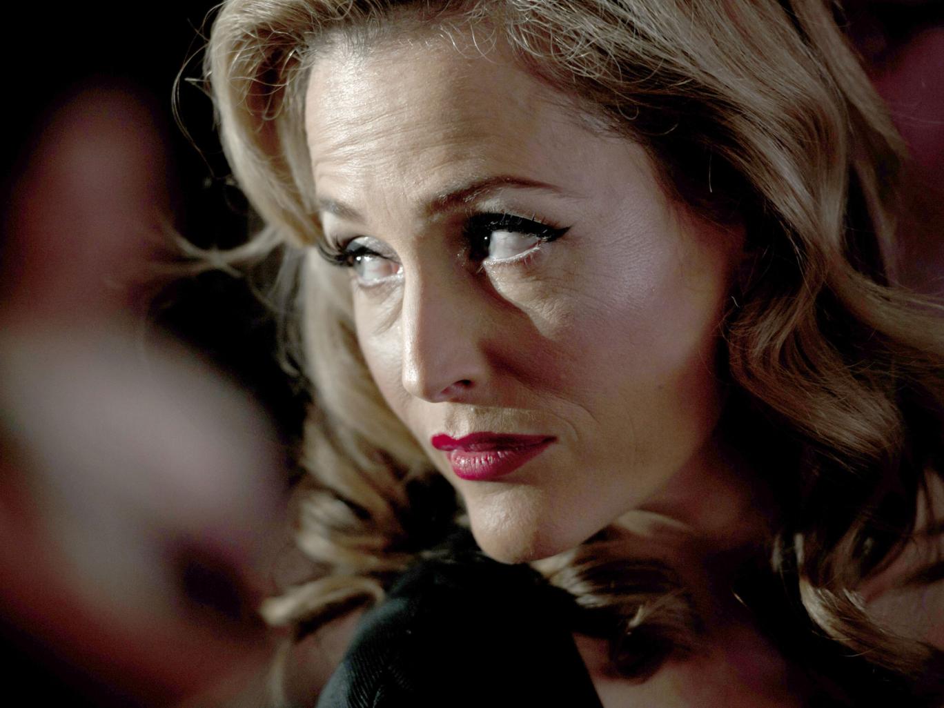 Gillian Anderson 371